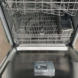 Used Samsung Dishwasher DW30M2020US (2)