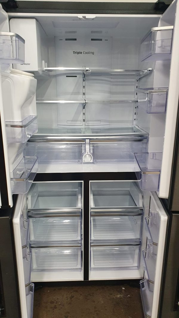 Used Less Than 1 Year Refrigerator Samsung RF23J9011SG/AA Counter Depth
