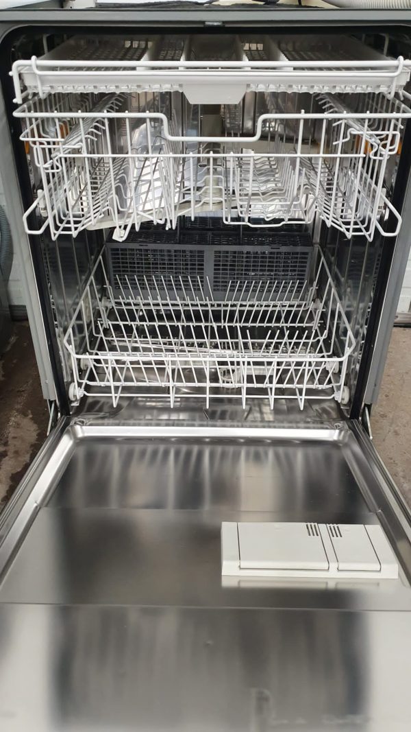 Used Miele Dishwasher G2140SCU