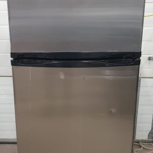 Used Danby Refrigerator DFF100C1BSSDD APARTMENT SIZE