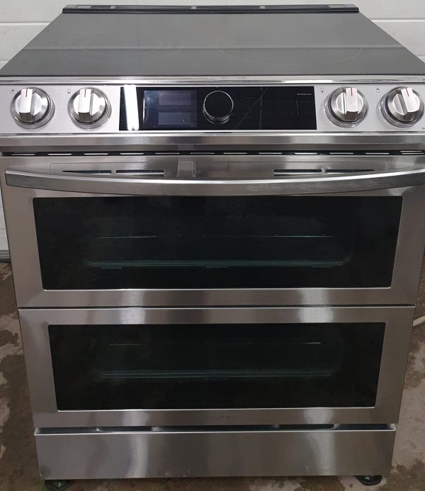 Used Less Than 1 Year INDUCTION SLIDE IN STOVE NE63T8751SS