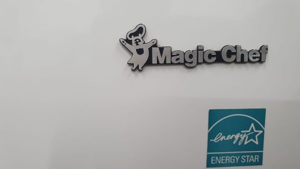 Used Magic Chef Refrigerator MCR1010WEF