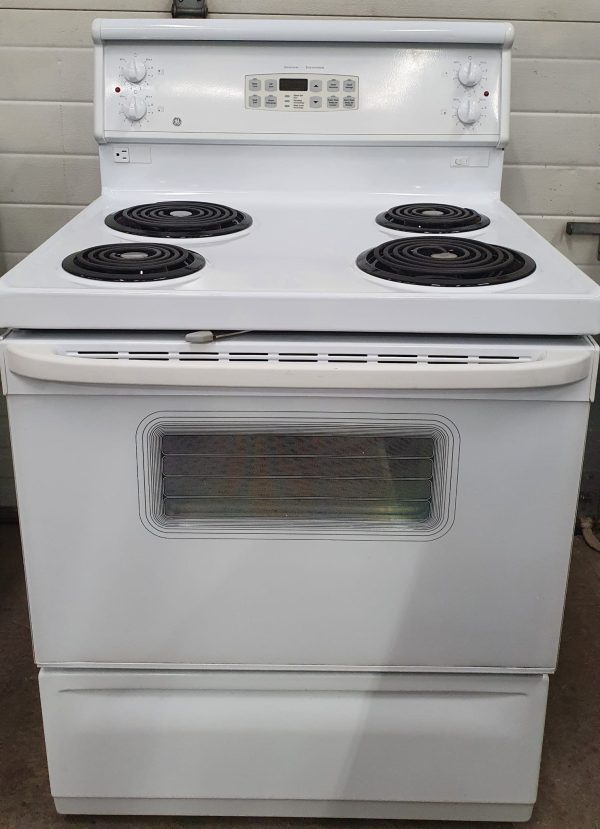 Used GE Electric Stove GRSF3301ZWW
