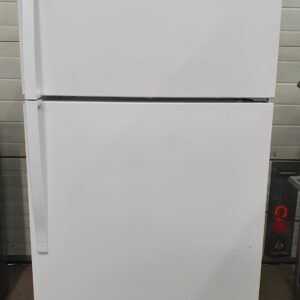 Used less than 1 Year Whirlpool Refrigerator WRT134TFDW01