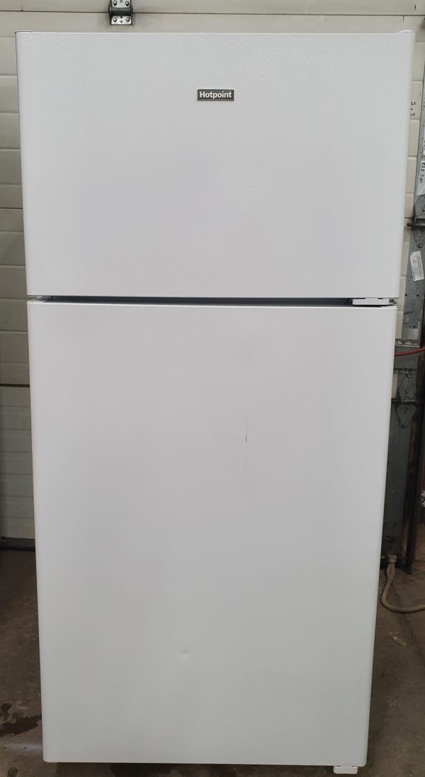 USED HOTPOINT REFRIGERATOR Used less than 1 year HPE16BTNDRWW